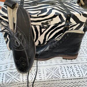 Banana Republic NEW mens wing tip combat lace up career work boots 9 1/2